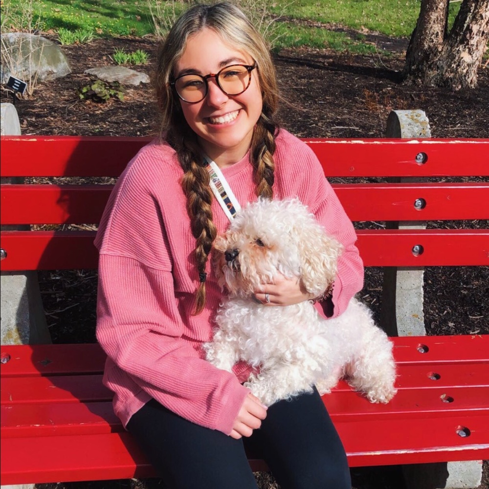 Meet your Posher, Niya